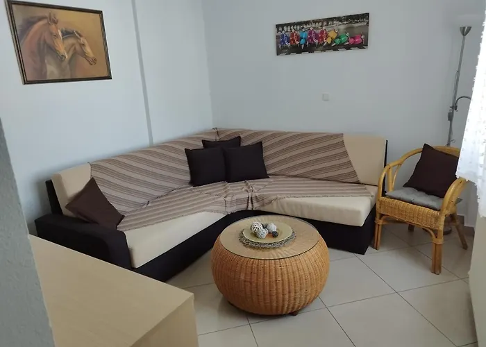 Sandras Modern * Kawala